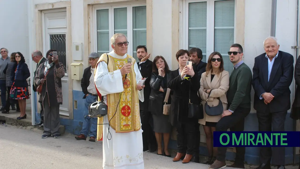 Cortejo religioso encheu ruas de Amiais de Baixo