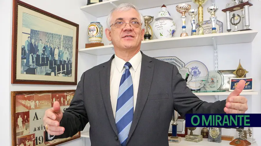 O novo presidente da Nersant a meter o dedo no rabinho O novo presidente da Nersant a meter o dedo no rabinho