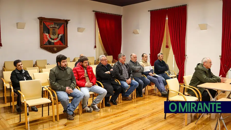Agricultores de São Pedro preocupados com falta de água e futuro das culturas Agricultores de São Pedro preocupados com falta de água e futuro das culturas
