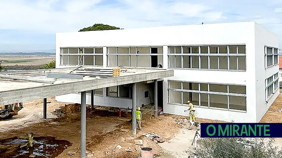 Trabalhador de Rio Maior morre subitamente durante obra na Escola da Chamusca Trabalhador de Rio Maior morre subitamente durante obra na Escola da Chamusca