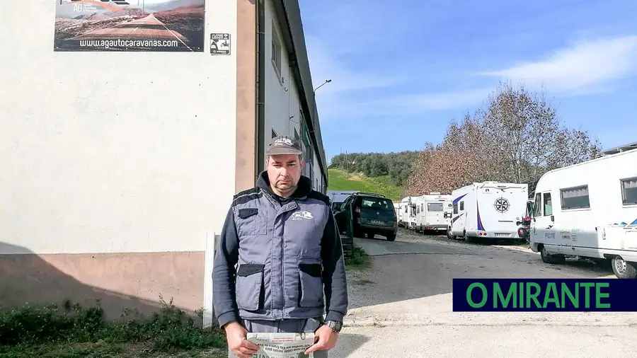 Autocaravanas ganham nova vida nas mãos de António Gonçalves Autocaravanas ganham nova vida nas mãos de António Gonçalves
