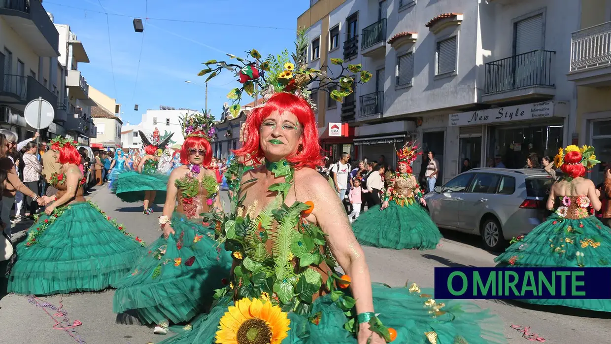 Corso carnavalesco anima Samora Correia