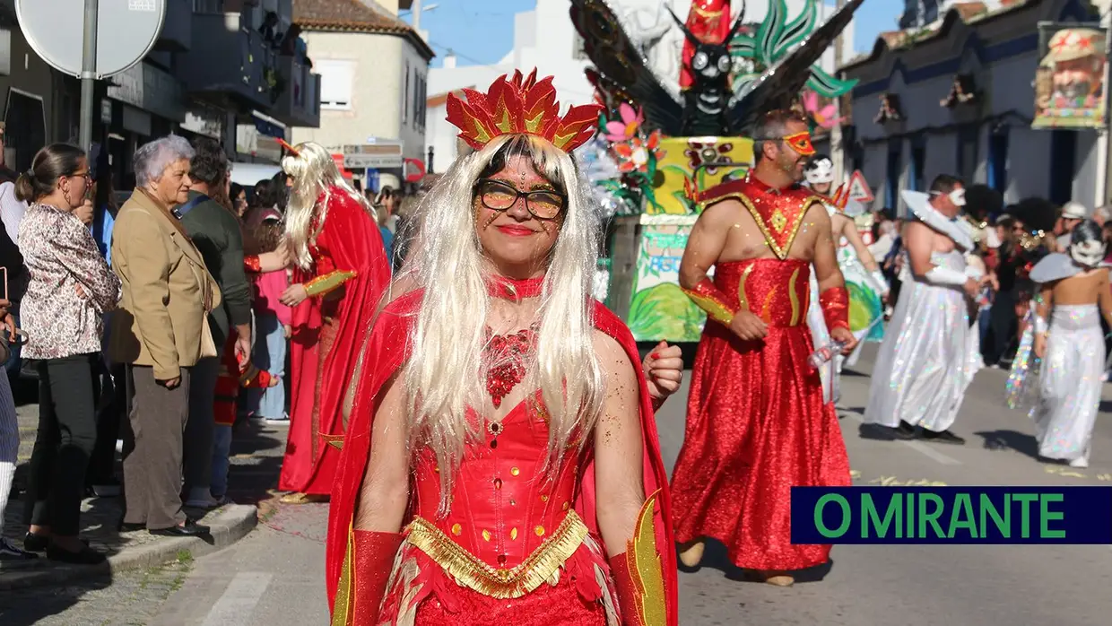 Corso carnavalesco anima Samora Correia