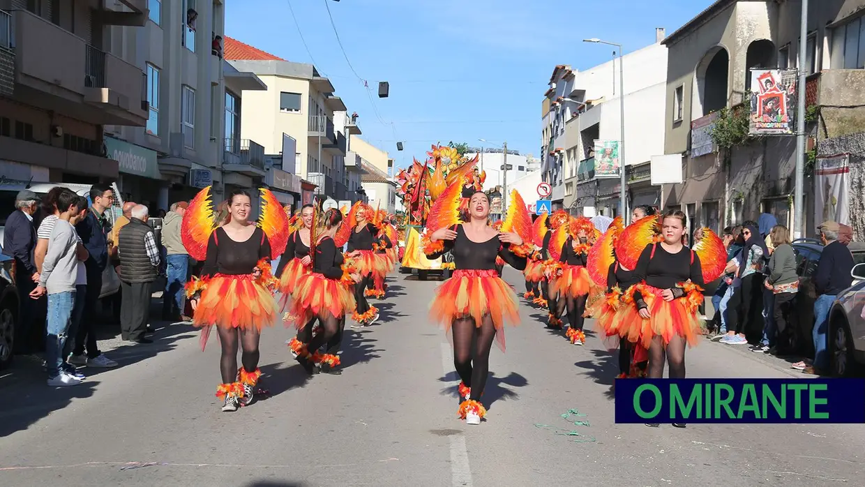 Corso carnavalesco anima Samora Correia