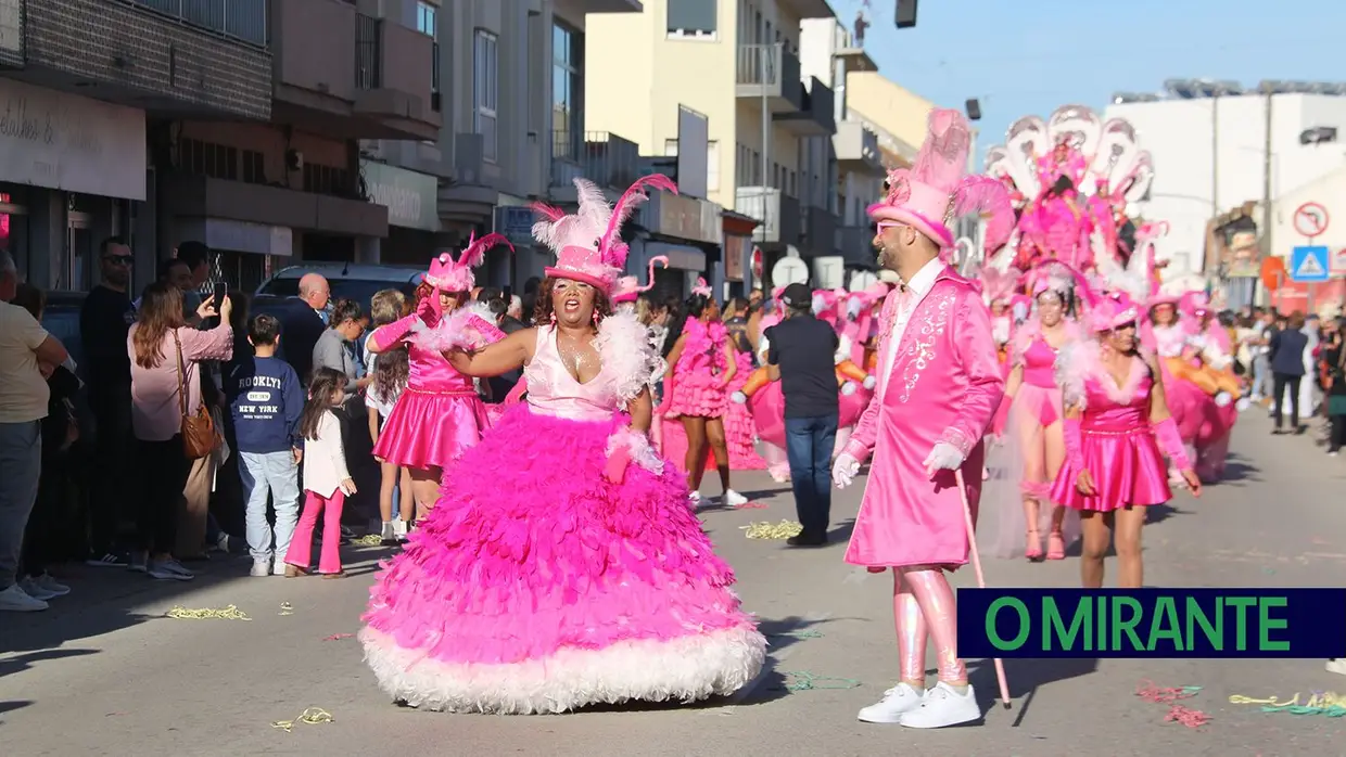 Corso carnavalesco anima Samora Correia