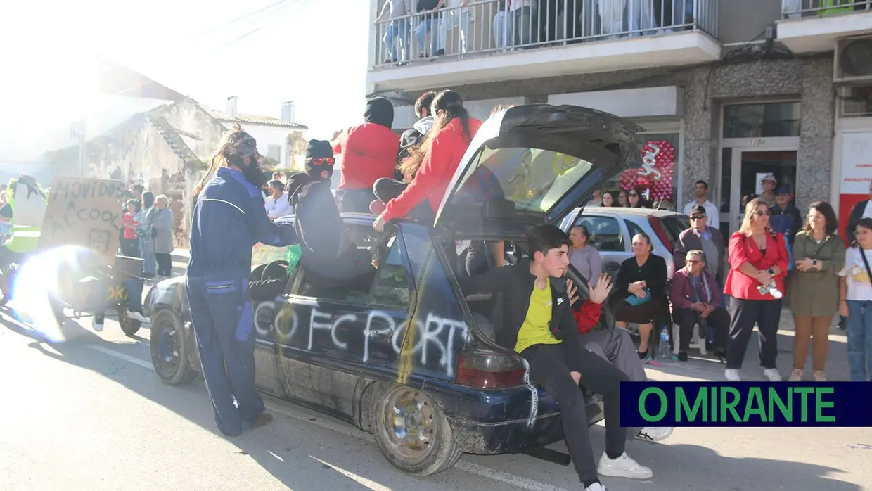 Corso carnavalesco anima Samora Correia