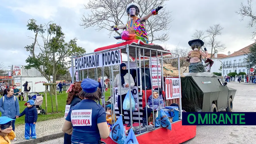 Fora o árbitro!!! Fora o árbitro!!!
