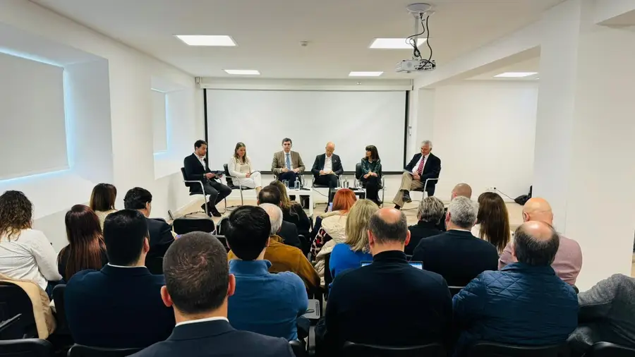 Conferência sobre empresas e academia no ISLA de Santarém Conferência sobre empresas e academia no ISLA de Santarém