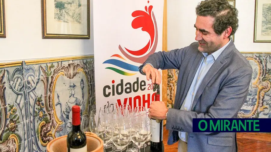 Reuniões de câmara bem regadas Reuniões de câmara bem regadas