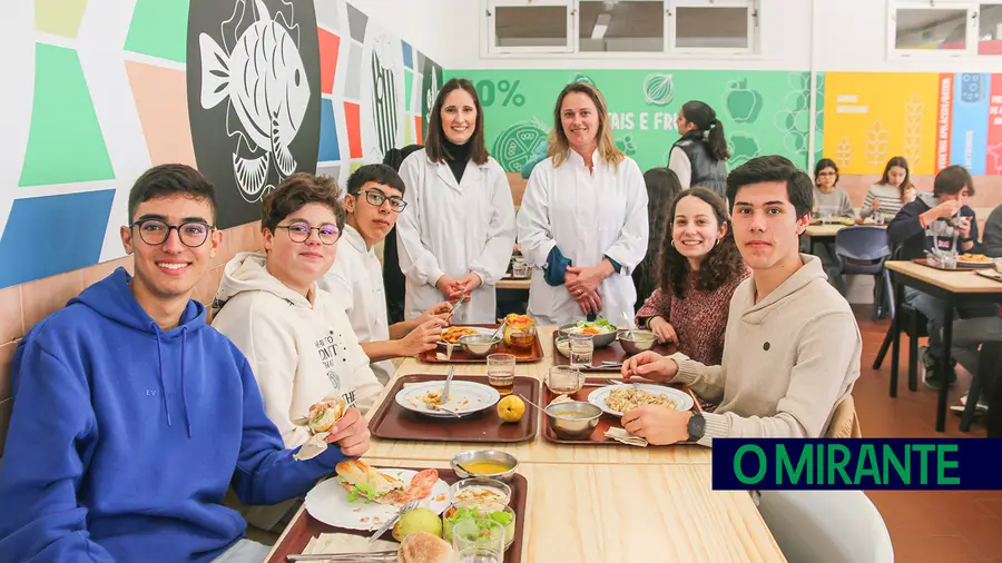 Alimentação apelativa e refeitório renovado na Escola Fernandes Pratas em Samora Correia