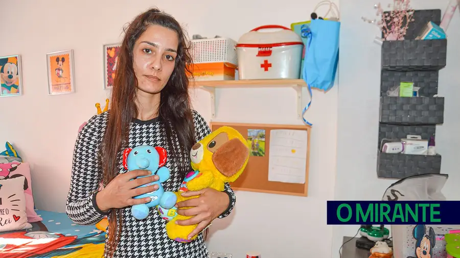 Segurança Social remete para a Justiça caso de mãe de VFX que luta pelos filhos Segurança Social remete para a Justiça caso de mãe de VFX que luta pelos filhos