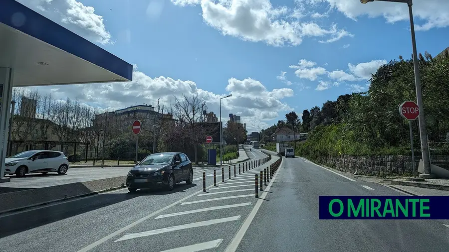 Autarcas e população indignados com obra da Infraestruturas de Portugal em Alhandra Autarcas e população indignados com obra da Infraestruturas de Portugal em Alhandra