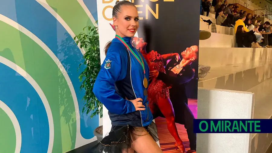 Atleta dos Alunos Apolo Azambuja é campeã nacional de solos latinas Atleta dos Alunos Apolo Azambuja é campeã nacional de solos latinas