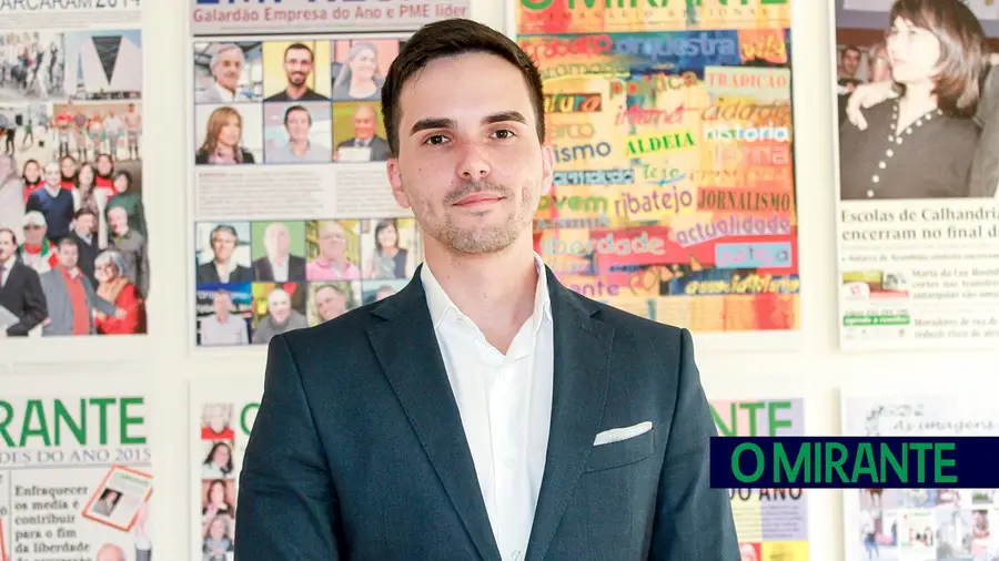 Tiago Carrão: “Em poucos anos vão faltar cerca de 30 mil professores em Portugal” Tiago Carrão: “Em poucos anos vão faltar cerca de 30 mil professores em Portugal”