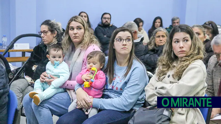 Mães sem creche para os filhos voltam a exigir soluções à Câmara de Benavente