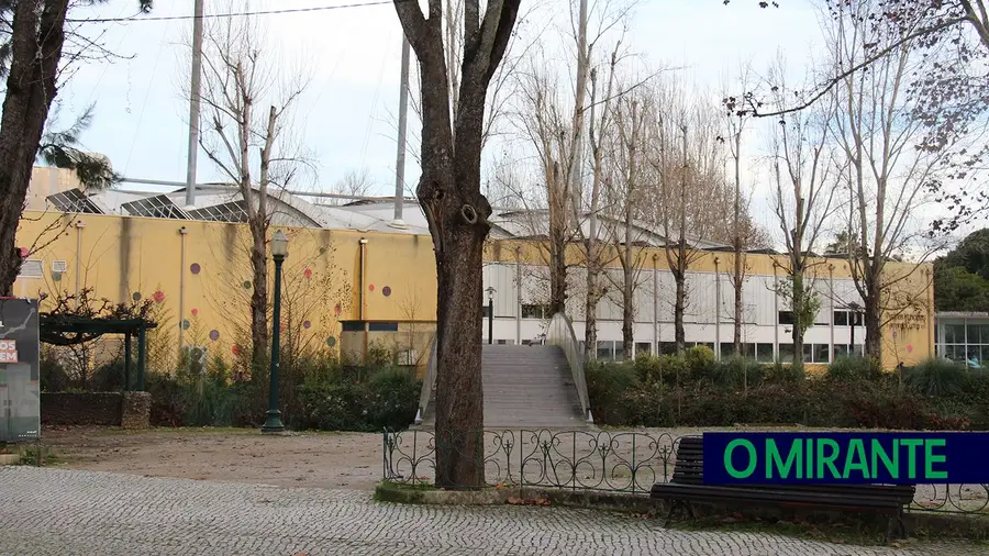 Piscinas municipais em Torres Novas com obra adjudicada para remodelação e ampliação Piscinas municipais em Torres Novas com obra adjudicada para remodelação e ampliação