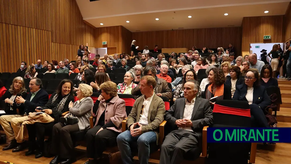 Apresentação do livro “Mulheres Incomuns” dedicada a Conceição Zagalo