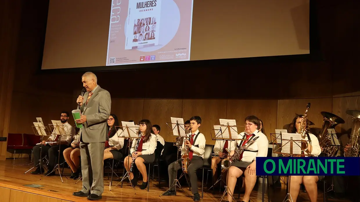 Apresentação do livro “Mulheres Incomuns” dedicada a Conceição Zagalo