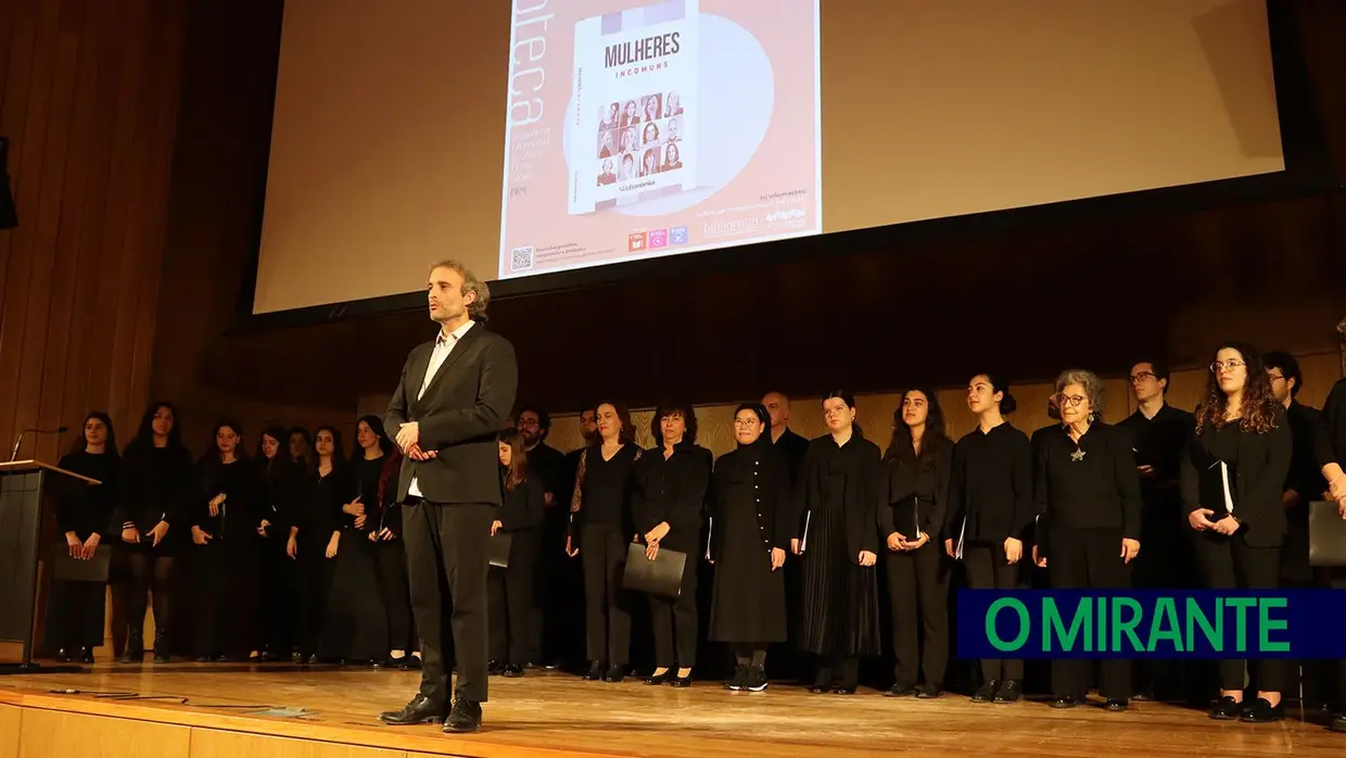 Apresentação do livro “Mulheres Incomuns” dedicada a Conceição Zagalo