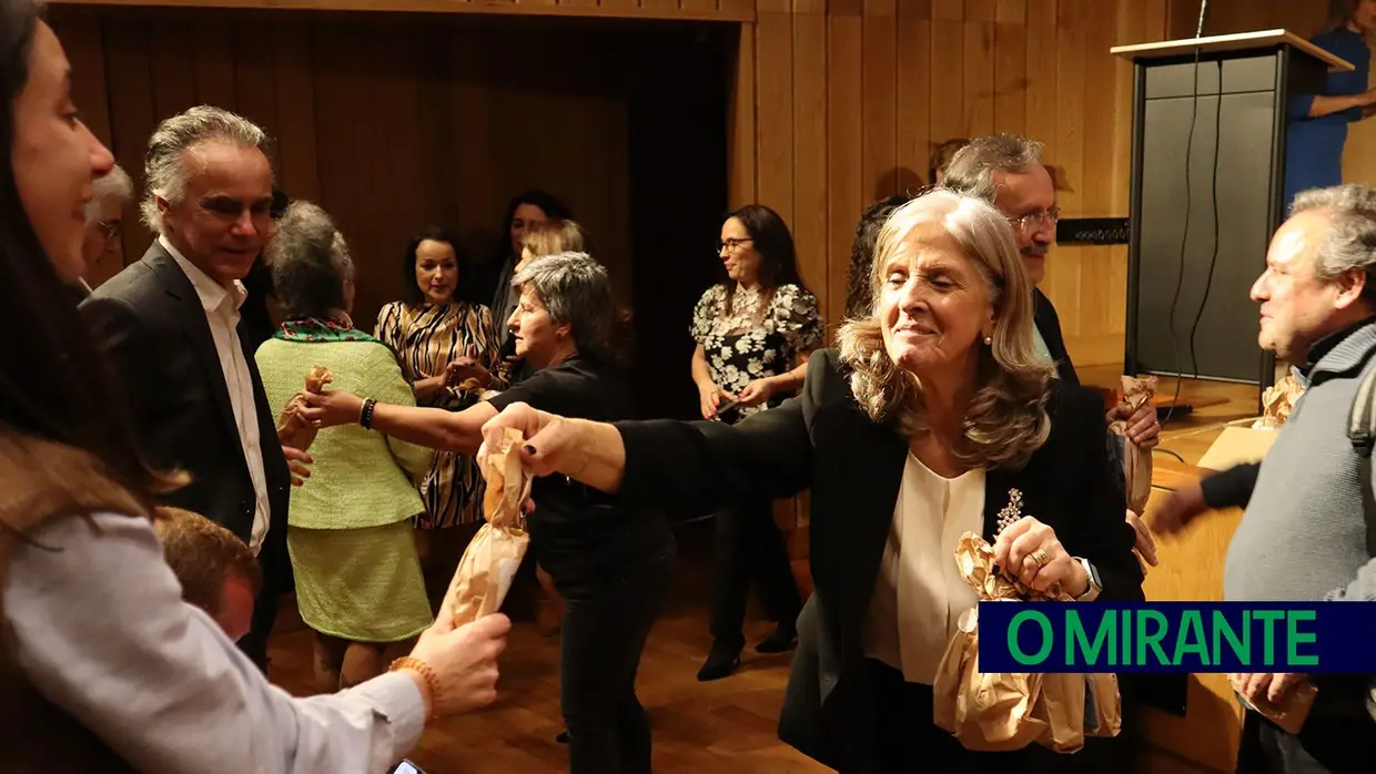 Apresentação do livro “Mulheres Incomuns” dedicada a Conceição Zagalo