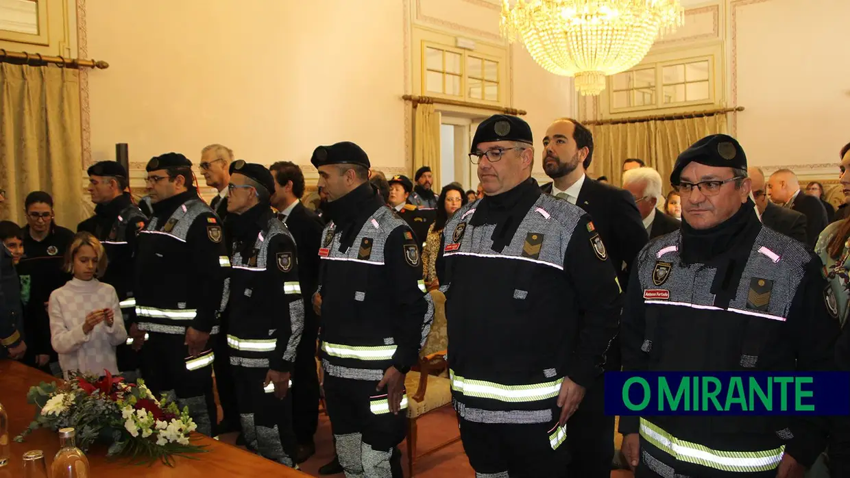 Bombeiros Sapadores de Santarém distinguidos no feriado municipal