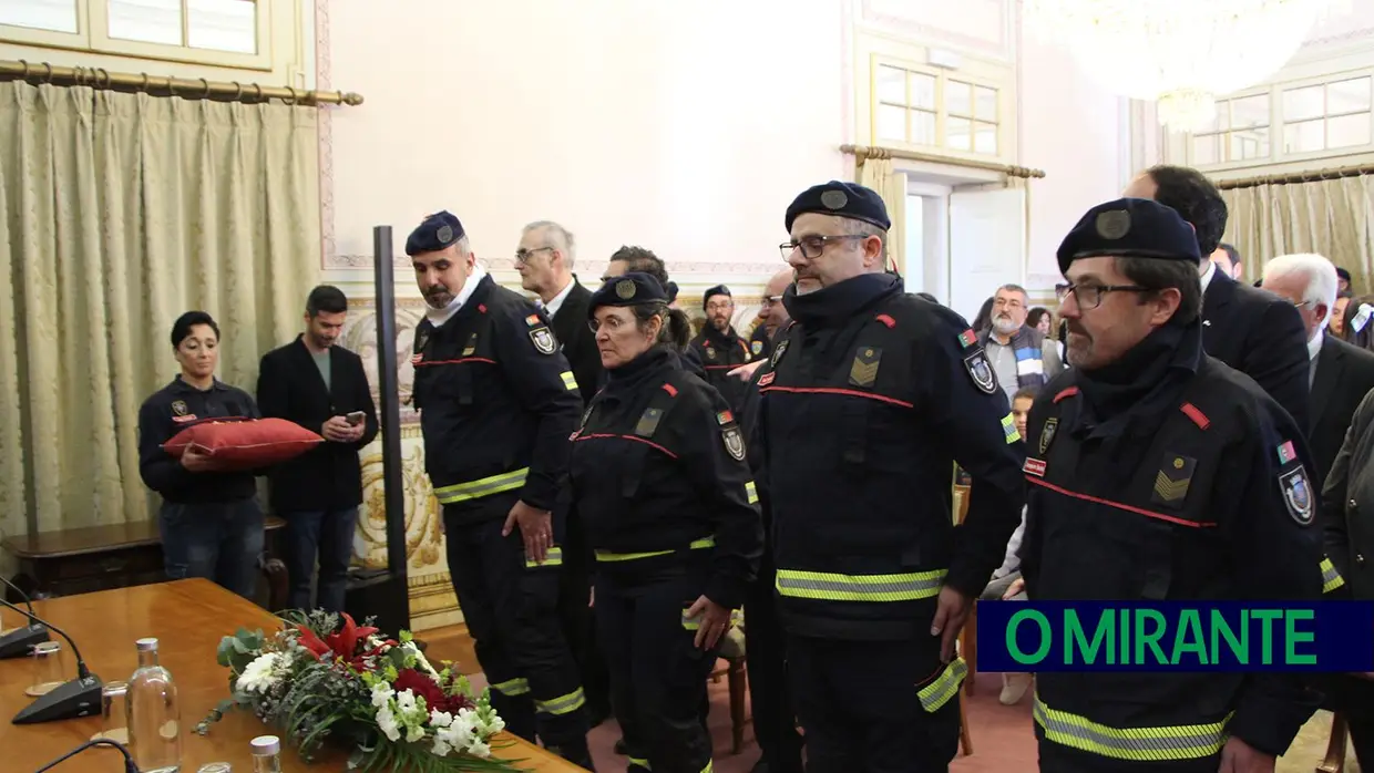 Bombeiros Sapadores de Santarém distinguidos no feriado municipal