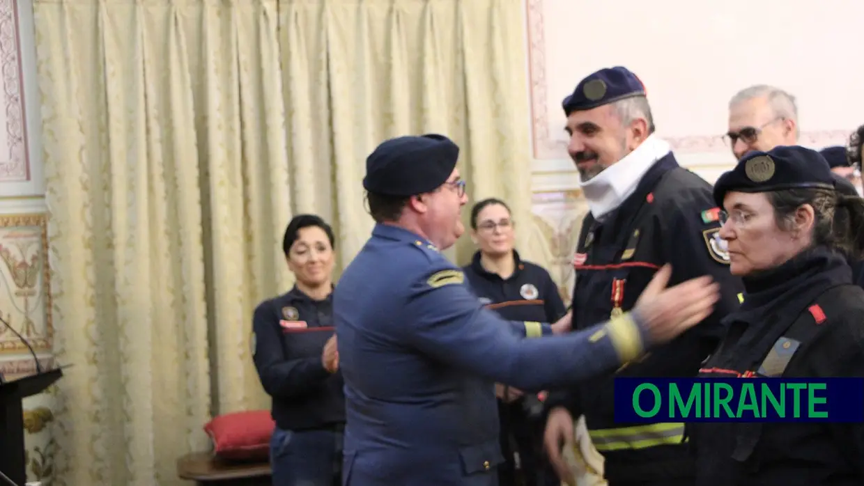 Bombeiros Sapadores de Santarém distinguidos no feriado municipal