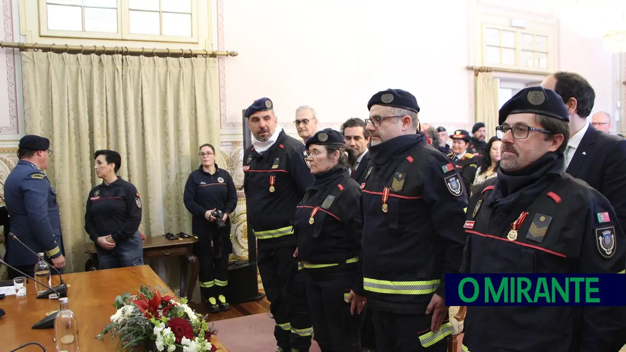 Bombeiros Sapadores de Santarém distinguidos no feriado municipal