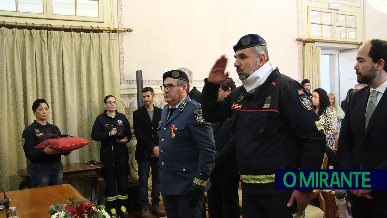 Bombeiros Sapadores de Santarém distinguidos no feriado municipal