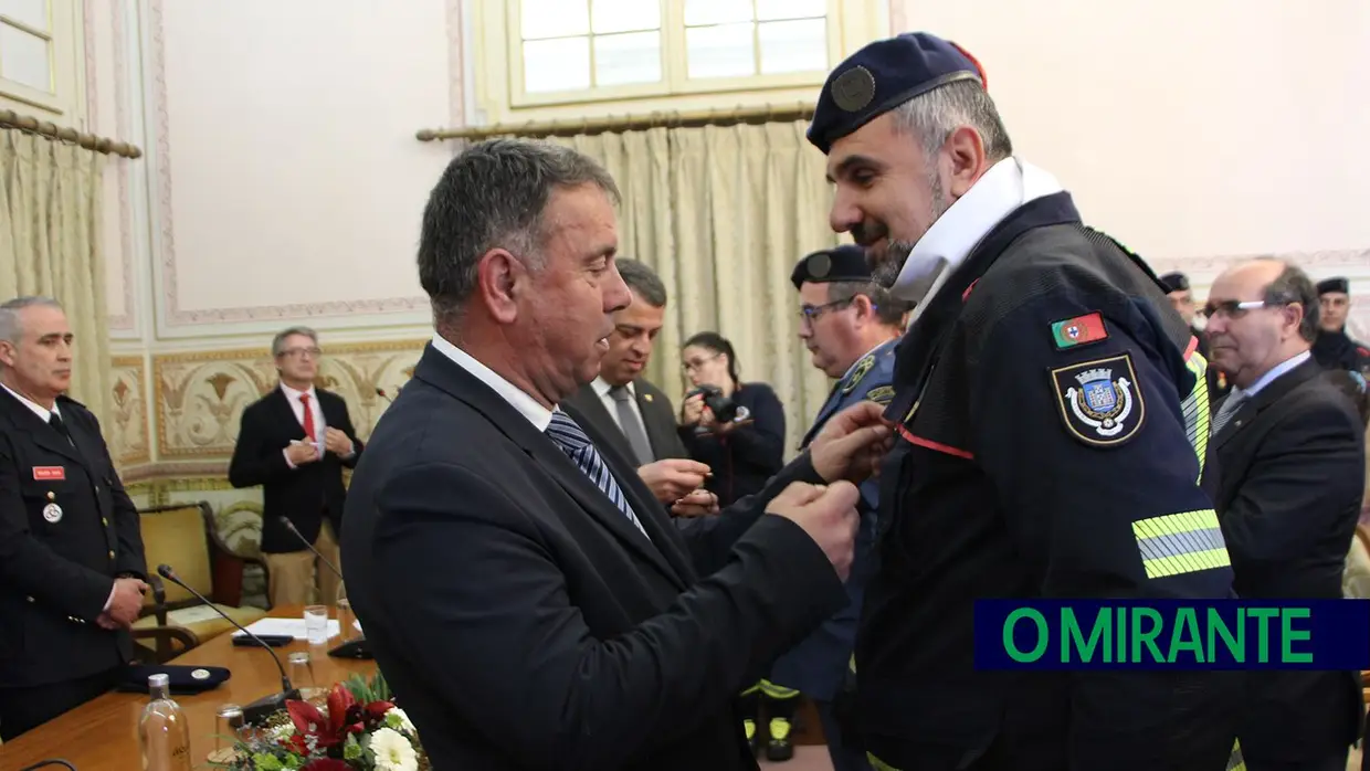 Bombeiros Sapadores de Santarém distinguidos no feriado municipal