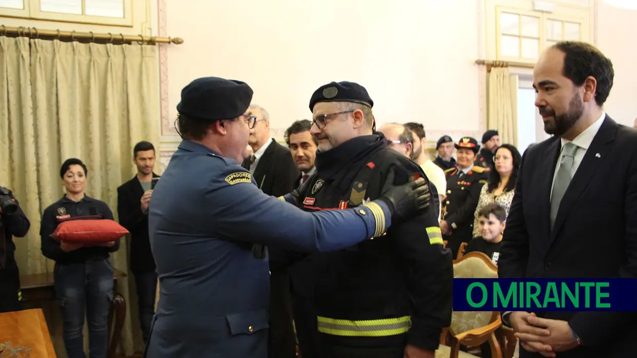 Bombeiros Sapadores de Santarém distinguidos no feriado municipal