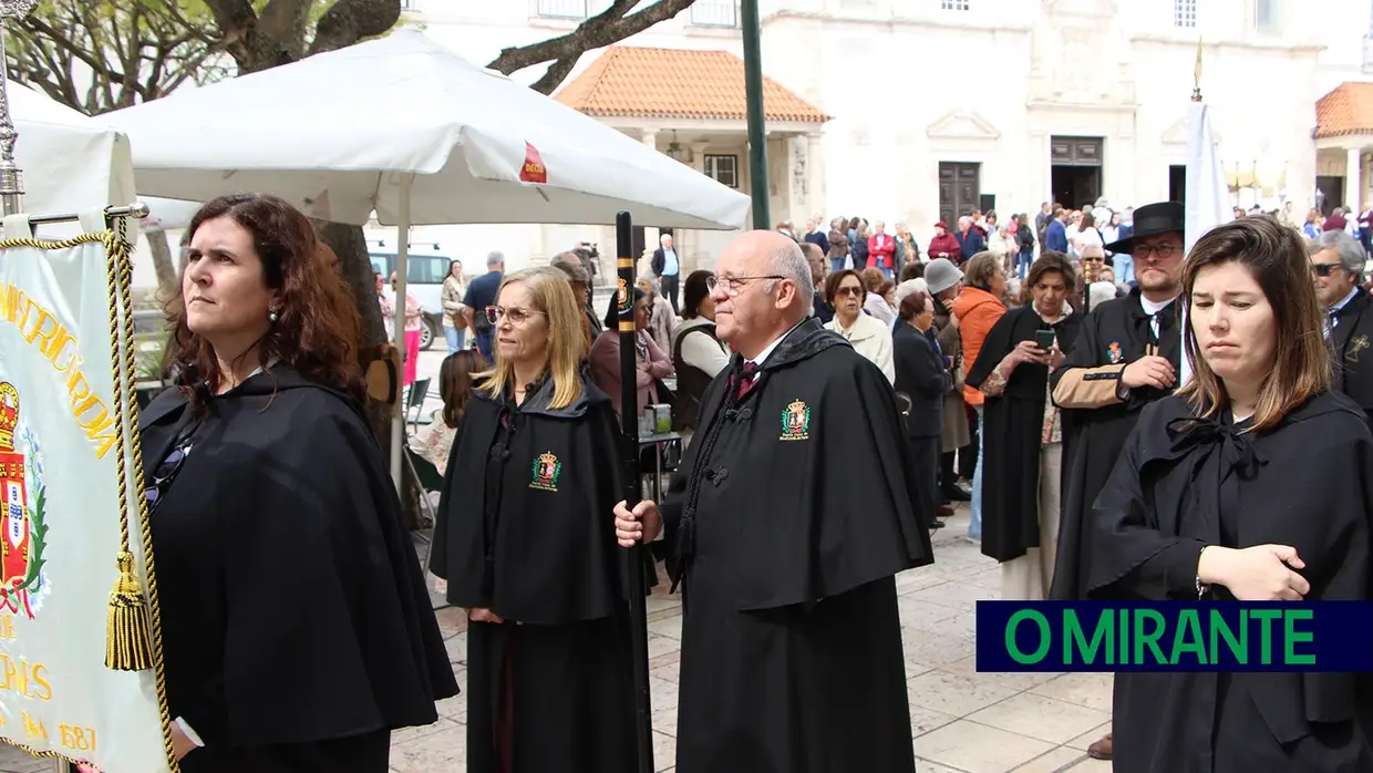 Procissão em honra de São José em Santarém mobilizou centenas de participantes