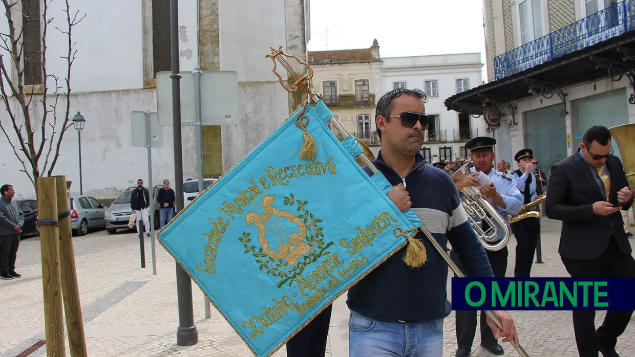 Procissão em honra de São José em Santarém mobilizou centenas de participantes