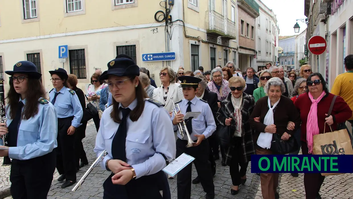 Procissão em honra de São José em Santarém mobilizou centenas de participantes