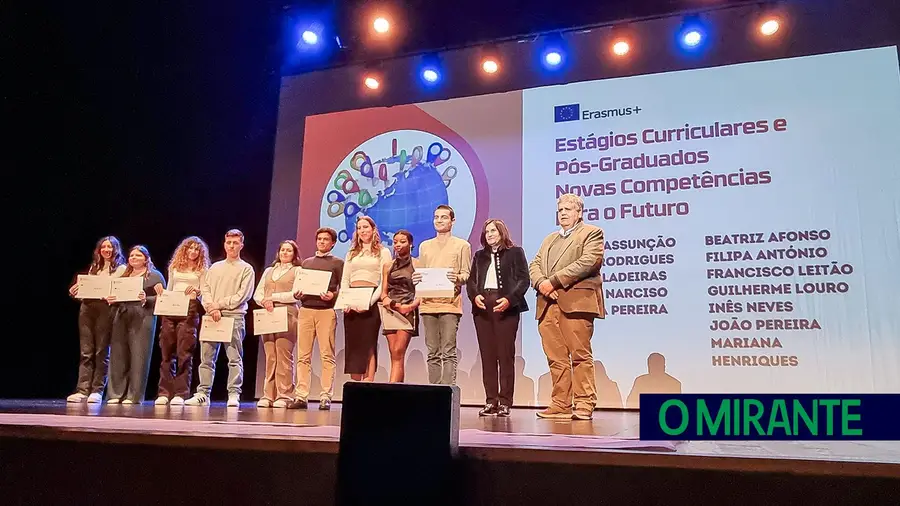 Escola Profissional de Torres Novas distinguiu alunos e professores Escola Profissional de Torres Novas distinguiu alunos e professores