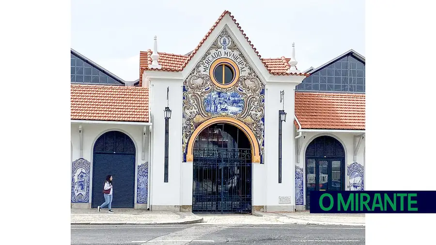 Câmara de Santarém procura interessados em gerir o mercado municipal Câmara de Santarém procura interessados em gerir o mercado municipal