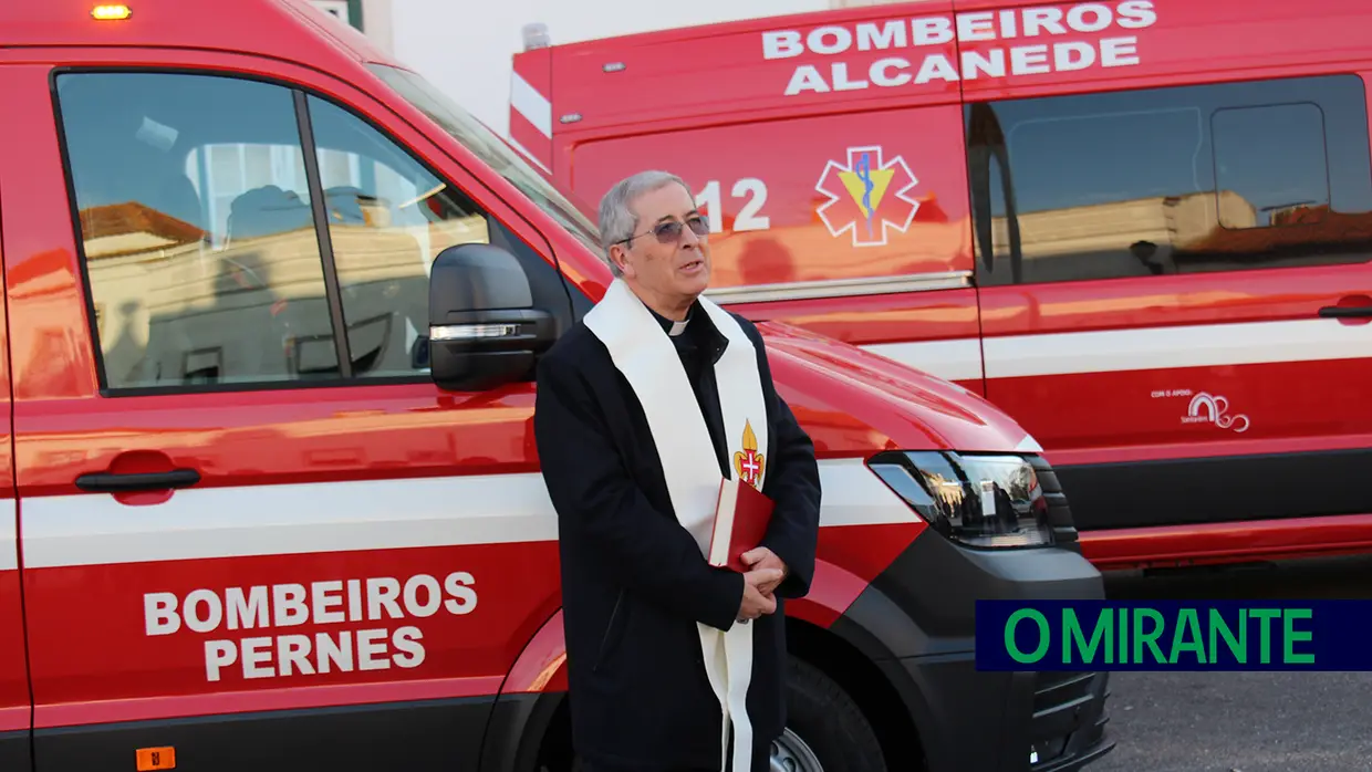 Município oferece ambulâncias a corporações de bombeiros do concelho de Santarém