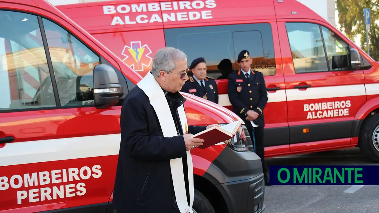 Município oferece ambulâncias a corporações de bombeiros do concelho de Santarém