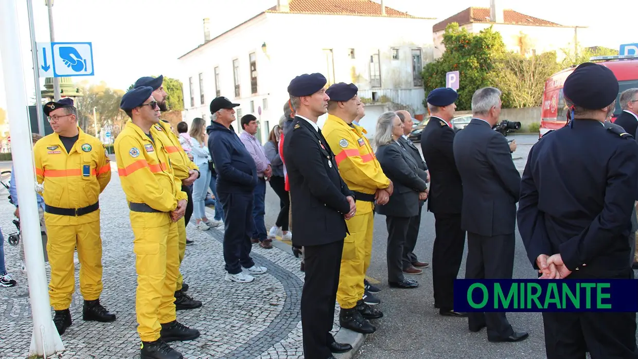 Município oferece ambulâncias a corporações de bombeiros do concelho de Santarém