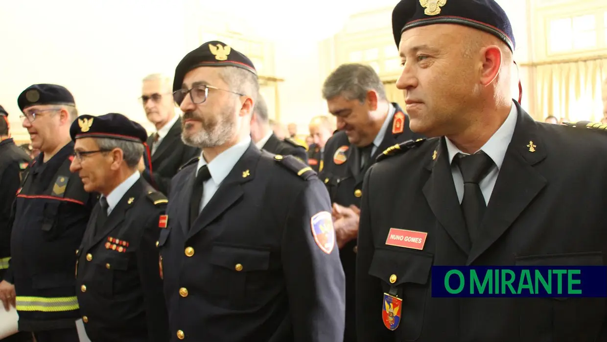 Município oferece ambulâncias a corporações de bombeiros do concelho de Santarém