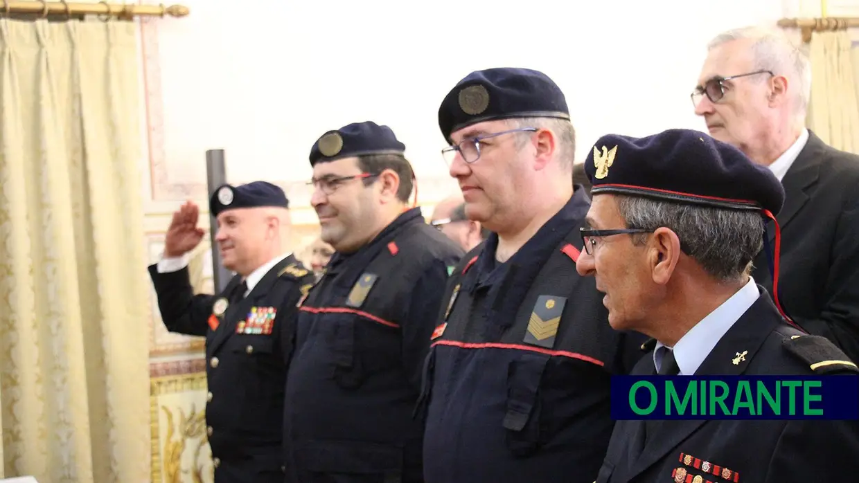 Município oferece ambulâncias a corporações de bombeiros do concelho de Santarém