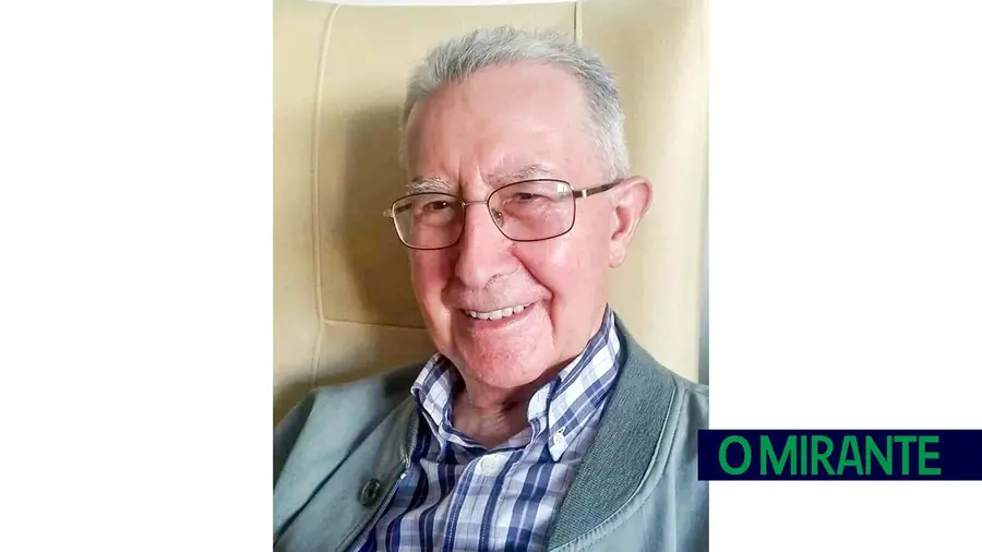 Morreu o padre Bento que se dedicou ao concelho de Almeirim durante 39 anos Morreu o padre Bento que se dedicou ao concelho de Almeirim durante 39 anos