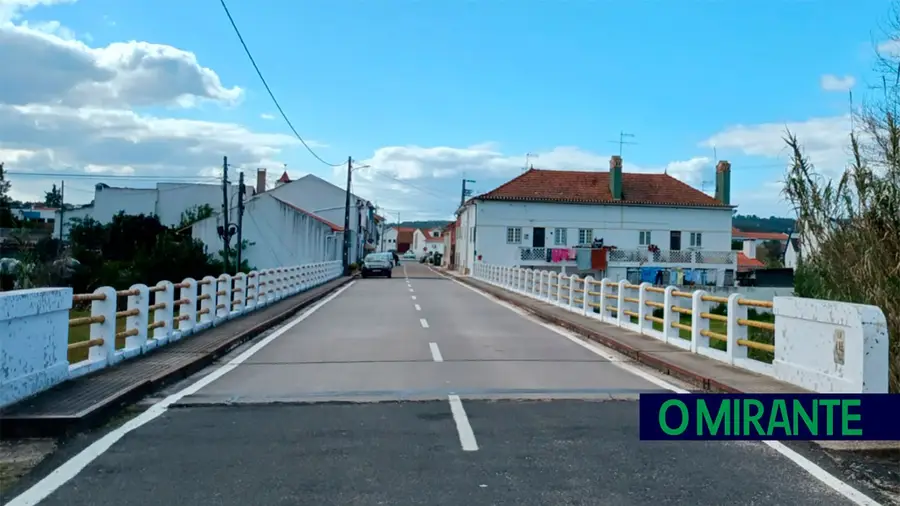 Ponte sobre o rio Torto começa a ser reabilitada