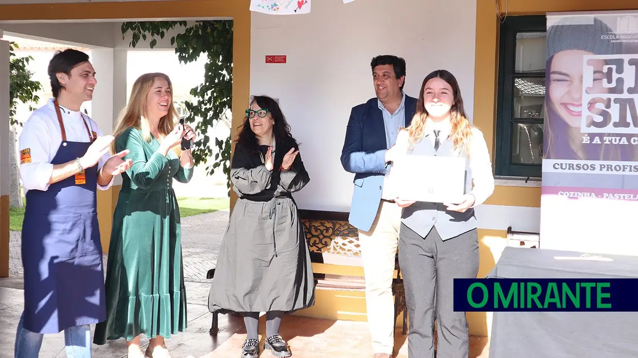 Na cozinha dos chefs Noélia e Luís durante o Mês da Enguia em Salvaterra de Magos