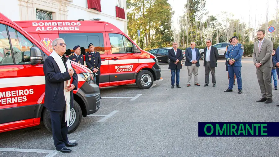 Município oferece ambulâncias a corporações de bombeiros do concelho de Santarém