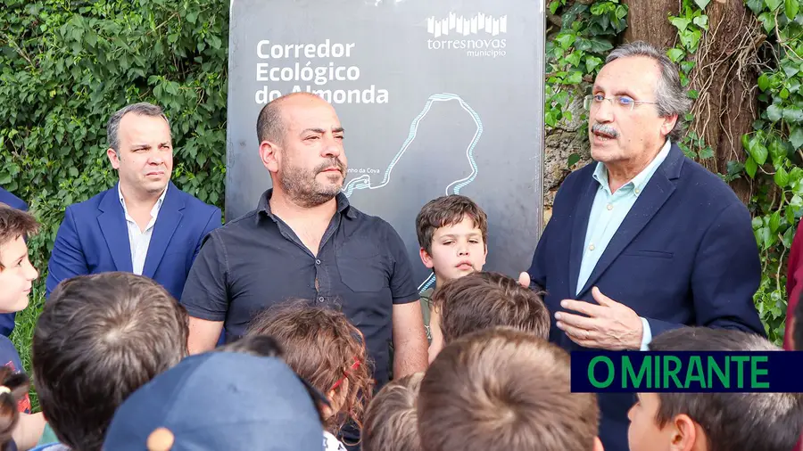 Há um corredor ecológico no Almonda para aproximar a população do rio Há um corredor ecológico no Almonda para aproximar a população do rio