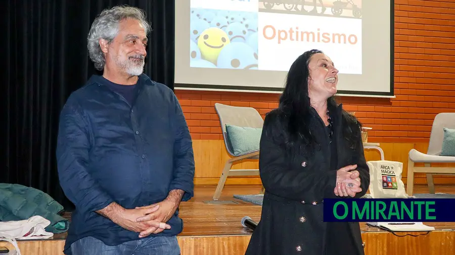 Ser optimista é um modo de estar na vida que só traz benefícios Ser optimista é um modo de estar na vida que só traz benefícios