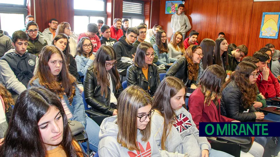 Municípios têm medidas para evitar abandono escolar Municípios têm medidas para evitar abandono escolar