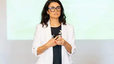 Vânia Neto eurodeputada durante dois meses substituindo ministra