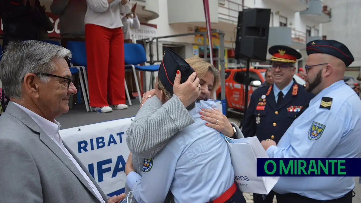 Nove fanfarras desfilaram pelas ruas da Castanheira do Ribatejo